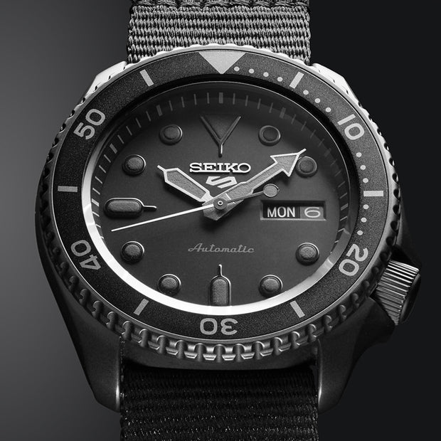 Seiko 5 Sports SRPD79K1
