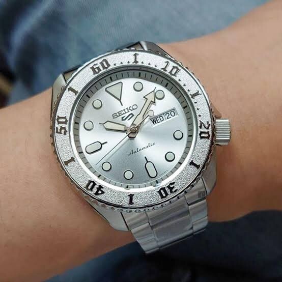 Seiko SRPE71K1 Automatic Men's Watch